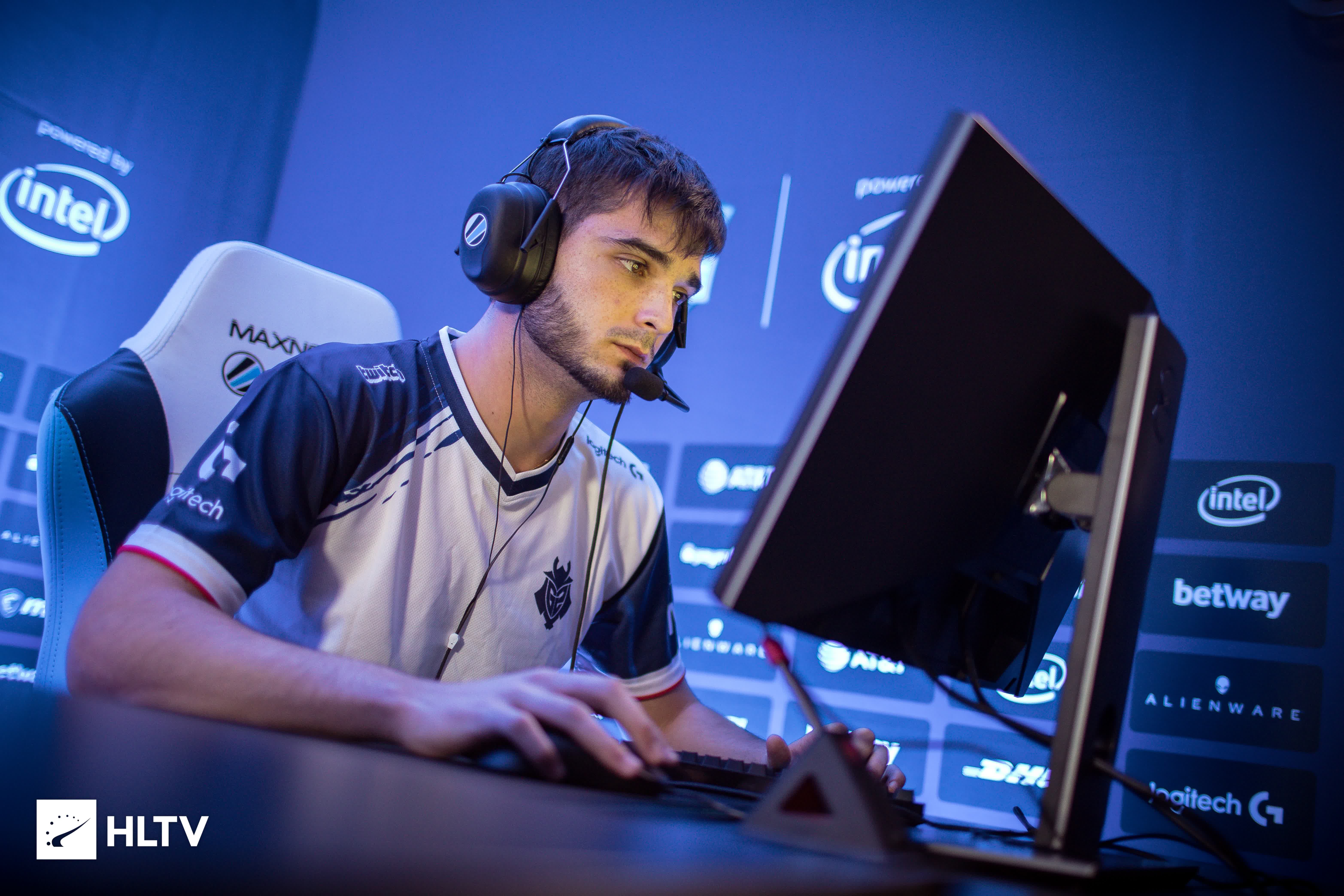 通过与日本 通过与日本