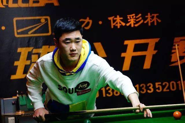 面展示了两 面展示了两