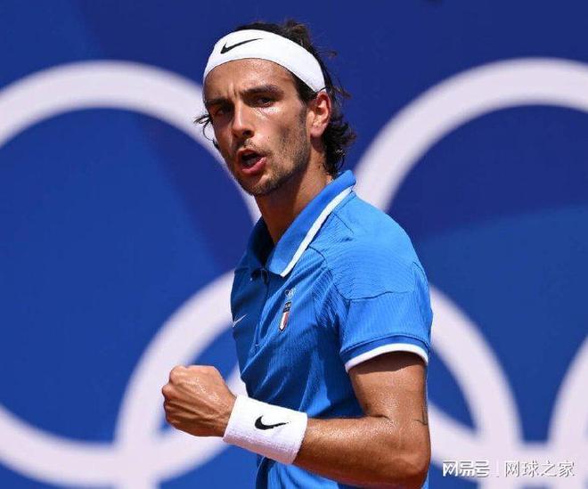 足球巨星的 足球巨星的