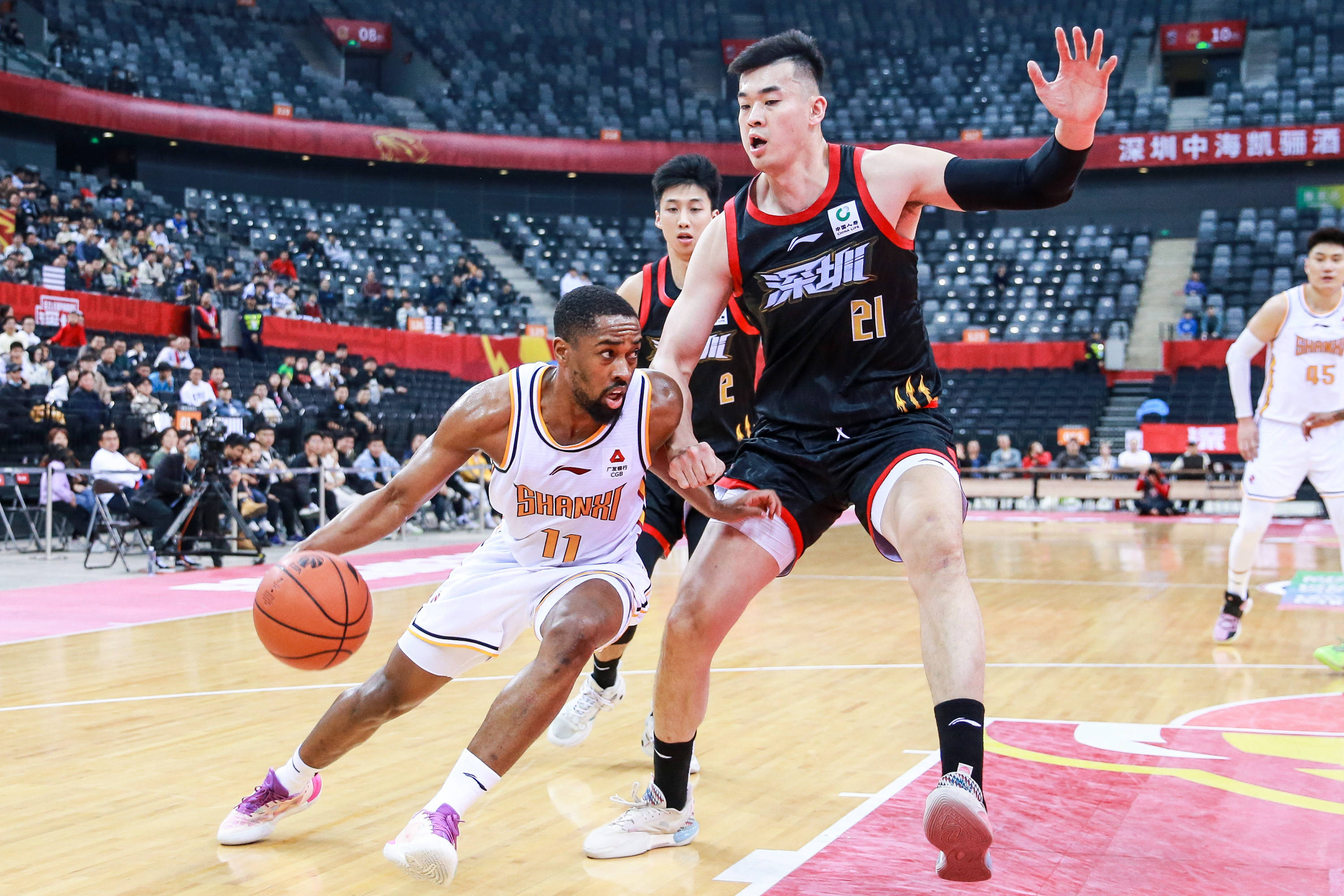 他的队友们 他的队友们